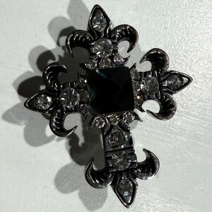 JEWELED CROSS BELT BUCKLE